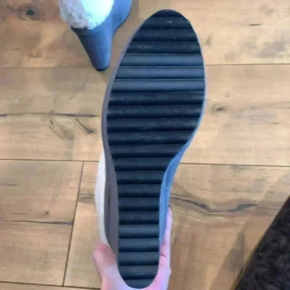 Shoe Dazzle Cameron Sherpa Bootie - Picture 5 of 5